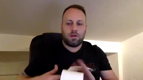 hugo online show from 04-19-26, 02:33