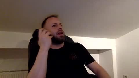 hugo online show from 04-19-26, 06:43