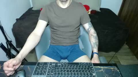 Snapshot of bossking019 chatting on 02-23-25, 11:36 bossking019 online show from 02-23-25, 11:36