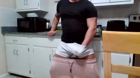 Snapshot of bosslife505050 chatting on 02-08-25, 11:45 The Italian Boss  online show from 02-08-25, 11:45