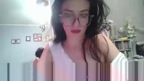 Snapshot of bossyiskitten chatting on 05-26-26, 09:33 Bossy online show from 05-26-26, 09:33