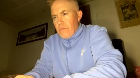 Snapshot of bostonirish45 chatting on 04-25-26, 06:05 bostonirish45 online show from 04-25-26, 06:05