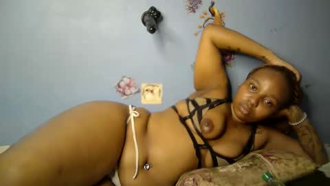 Snapshot of botty_queen chatting on 04-16-26, 08:26 botty_queen online show from 04-16-26, 08:26