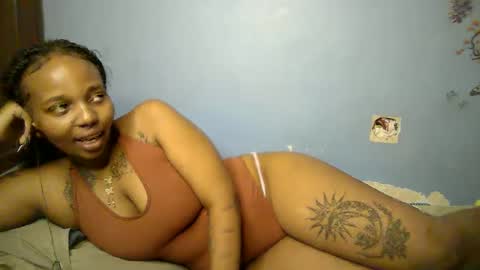 Snapshot of botty_queen chatting on 05-27-26, 07:22 botty_queen online show from 05-27-26, 07:22