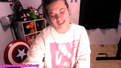 Pumpkin Butt online show from 10-31-25, 04:13