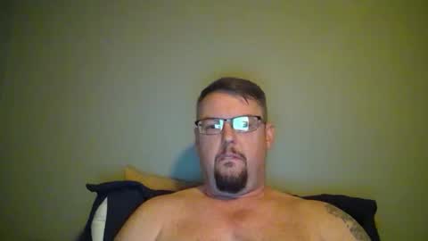 bowtieguy84 online show from 04-28-26, 03:11
