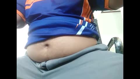 Snapshot of boy339342 chatting on 05-10-26, 04:50 boy339342 online show from 05-10-26, 04:50