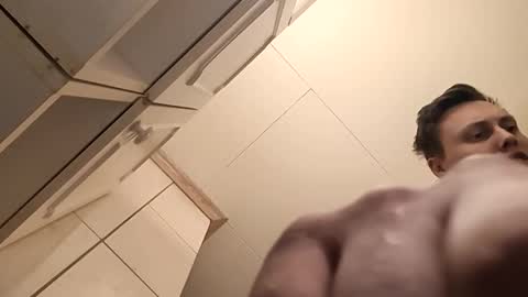 boy39957273 online show from 06-06-26, 02:16