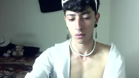 Boy Astro online show from 01-22-25, 04:23