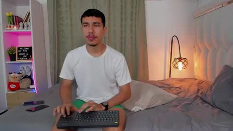 Snapshot of boy_jerry chatting on 07-12-26, 09:22 boy_jerry online show from 07-12-26, 09:22