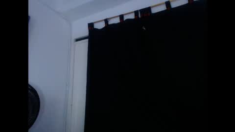 Snapshot of boy_king18 chatting on 10-18-25, 10:16 boy_king18 online show from 10-18-25, 10:16