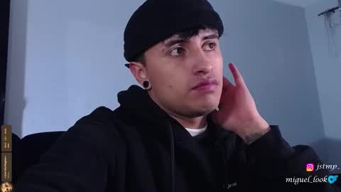 Snapshot of boy_nauthy chatting on 10-12-25, 11:42 boy_nauthy online show from 10-12-25, 11:42