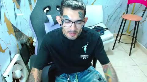 boy_tatto77 online show from 03-15-26, 01:17