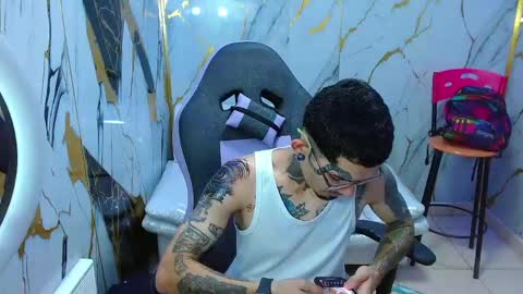boy_tatto77 online show from 05-22-26, 11:16