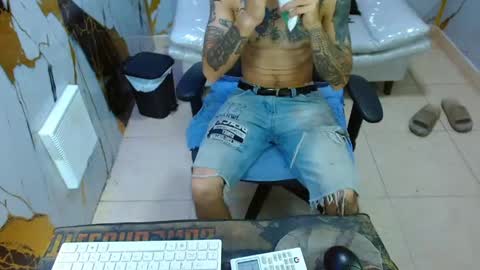 boy_tatto77 online show from 05-31-26, 12:12
