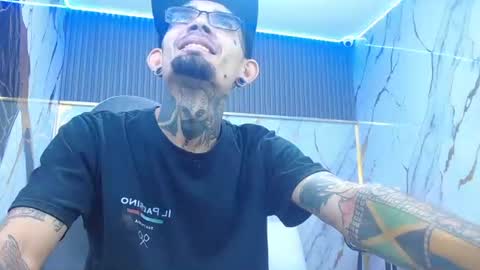 boy_tatto77 online show from 07-26-26, 12:52