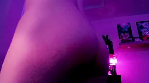 Snapshot of boycurious95 chatting on 01-12-25, 06:28 Atari online show from 01-12-25, 06:28