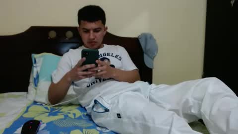 Snapshot of boyfit2023 chatting on 12-06-24, 01:51 boyfit2023 online show from 12-06-24, 01:51