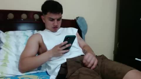 Snapshot of boyfit2023 chatting on 02-15-25, 12:48 boyfit2023 online show from 02-15-25, 12:48