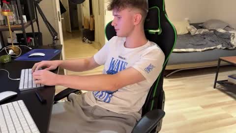 Eddie online show from 12-14-24, 10:50