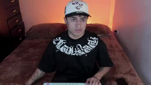 Snapshot of boylatin_777 chatting on 05-15-26, 06:37 miguel online show from 05-15-26, 06:37