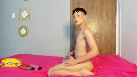 Snapshot of boys_hotparty chatting on 07-04-26, 06:47 ALEX - TAYLER -MIKE online show from 07-04-26, 06:47