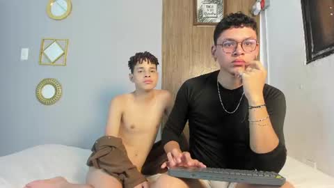 Snapshot of boys_hotparty chatting on 07-28-26, 07:26 ALEX - TAYLER -MIKE online show from 07-28-26, 07:26
