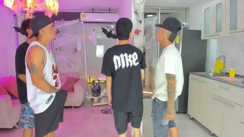 Snapshot of boysdeluxemilitary chatting on 09-24-25, 06:06 JHON ARES AND NEID online show from 09-24-25, 06:06