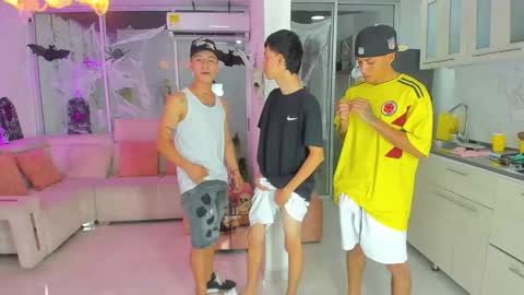 Snapshot of boysdeluxemilitary chatting on 10-03-25, 05:59 JHON ARES AND NEID online show from 10-03-25, 05:59