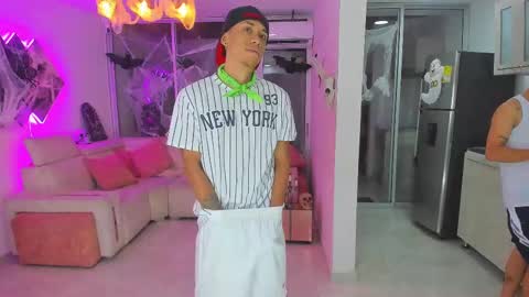 Snapshot of boysdeluxemilitary chatting on 10-07-25, 05:37 JHON ARES AND NEID online show from 10-07-25, 05:37