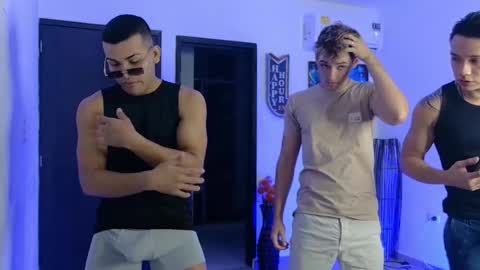 Snapshot of boysgang_sex chatting on 11-22-25, 11:31 Angelo Mark Fernando Taylor online show from 11-22-25, 11:31