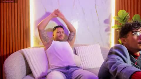 Snapshot of boysonfiree chatting on 10-29-25, 11:45 boysonfiree online show from 10-29-25, 11:45