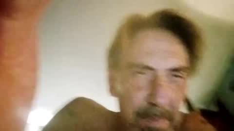 Snapshot of boytowhip chatting on 09-27-25, 10:42 boytowhip online show from 09-27-25, 10:42