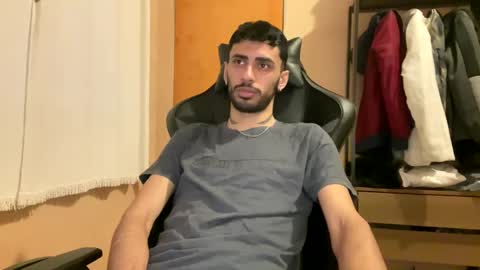 Snapshot of boyzinm2 chatting on 09-19-25, 09:37 boyzinm2 online show from 09-19-25, 09:37