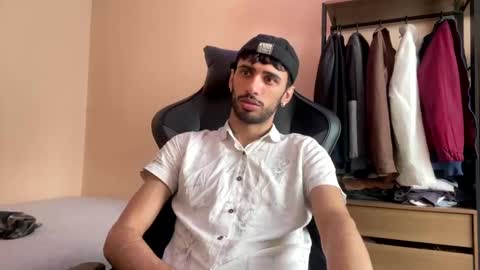 boyzinm2 online show from 10-26-25, 01:06