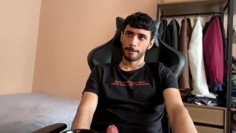 Snapshot of boyzinm2 chatting on 10-31-25, 02:18 boyzinm2 online show from 10-31-25, 02:18