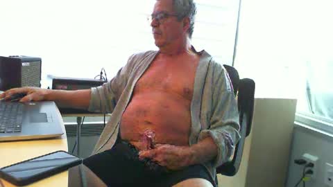 Snapshot of bozou chatting on 01-07-25, 07:17 bozou online show from 01-07-25, 07:17