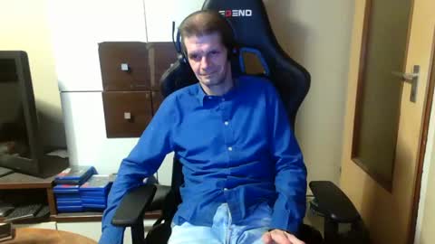 Snapshot of bponie1 chatting on 12-14-24, 02:12 bponie1 online show from 12-14-24, 02:12