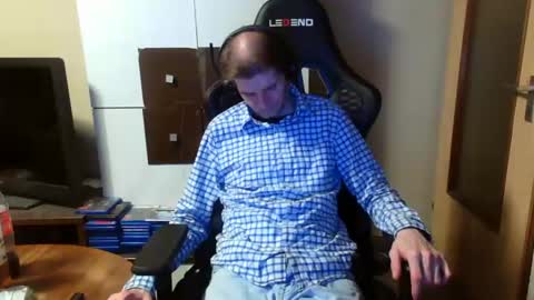 Snapshot of bponie1 chatting on 12-28-24, 05:12 bponie1 online show from 12-28-24, 05:12