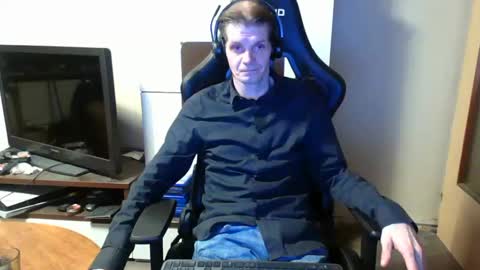 Snapshot of bponie1 chatting on 02-09-25, 02:28 bponie1 online show from 02-09-25, 02:28