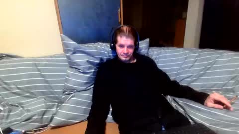 Snapshot of bponie1 chatting on 09-15-25, 12:21 bponie1 online show from 09-15-25, 12:21