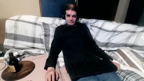 Snapshot of bponie1 chatting on 09-19-25, 02:24 bponie1 online show from 09-19-25, 02:24