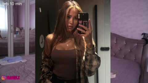 Snapshot of brabuss_ chatting on 01-23-25, 04:52 Lana online show from 01-23-25, 04:52