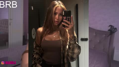 Snapshot of brabuss_ chatting on 02-10-25, 07:15 Lana online show from 02-10-25, 07:15