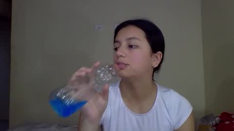 Snapshot of brad_and_emma293215 chatting on 10-16-25, 08:10 brad_and_emma293215 online show from 10-16-25, 08:10