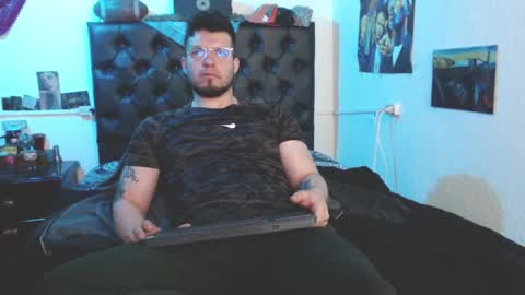 brad hot boy online show from 02-07-26, 04:33