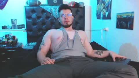 brad hot boy online show from 04-18-26, 07:07