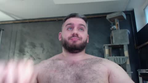 Snapshot of brad_pittfall chatting on 12-07-24, 10:01 ask me online show from 12-07-24, 10:01