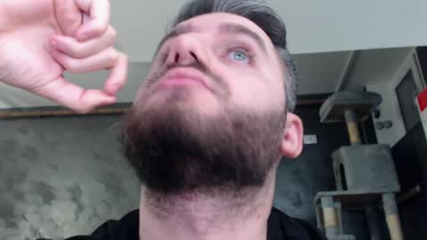 Snapshot of brad_pittfall chatting on 02-07-25, 12:09 ask me online show from 02-07-25, 12:09