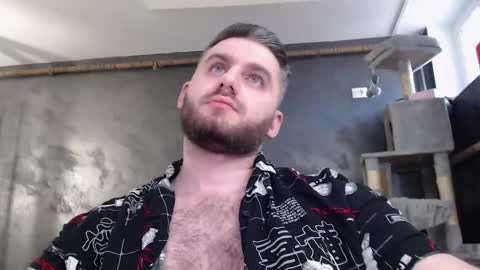 Snapshot of brad_pittfall chatting on 02-14-25, 11:21 ask me online show from 02-14-25, 11:21